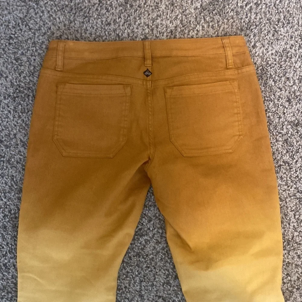 PrAna Jet Capri Yellow Mustard Ombré 8/29